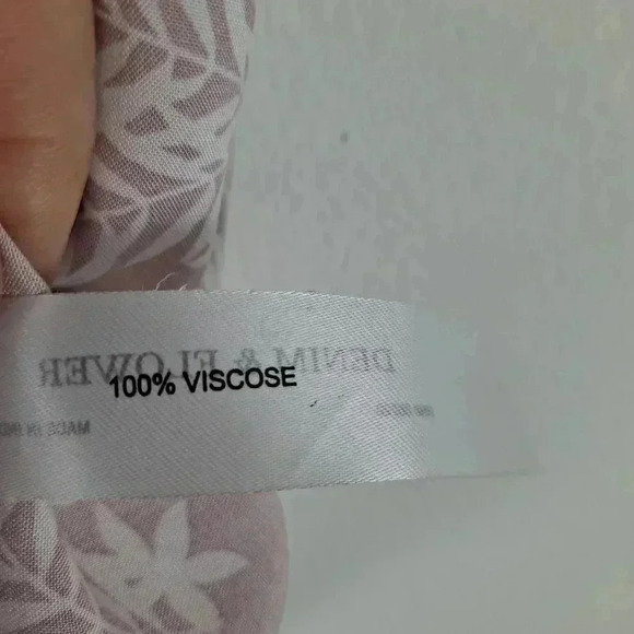 NWT DENIM & FLOWER Size Medium 100% Viscose - Picture 4 of 7